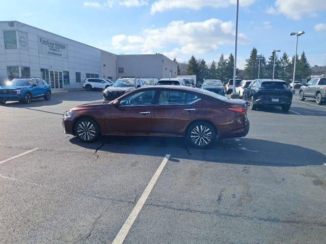 2023 Nissan Altima SV