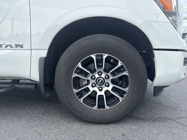 2023 Nissan TITAN Crew Cab SV