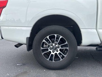2023 Nissan TITAN Crew Cab SV