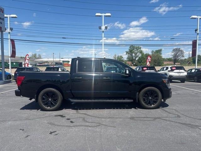 2023 Nissan TITAN Crew Cab SV