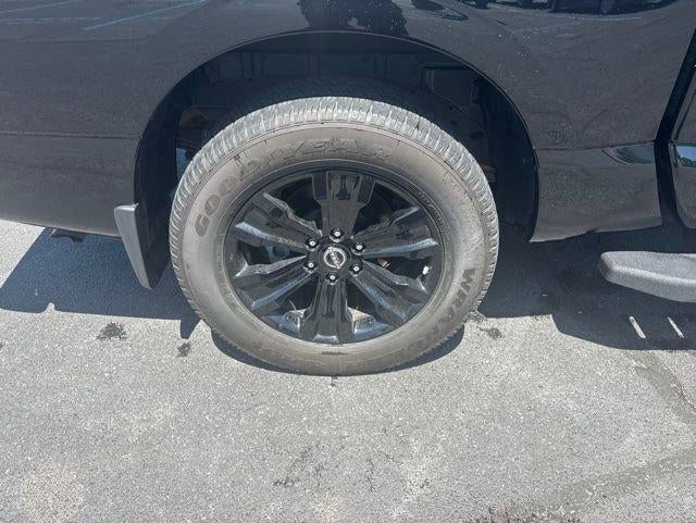 2023 Nissan TITAN Crew Cab SV