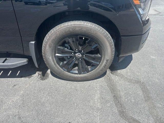 2023 Nissan TITAN Crew Cab SV