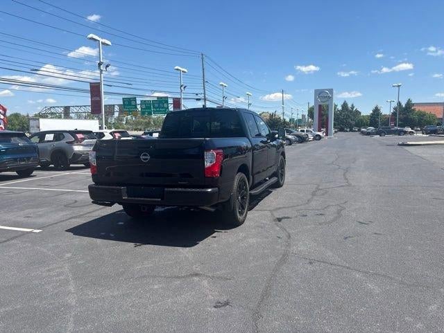 2023 Nissan TITAN Crew Cab SV