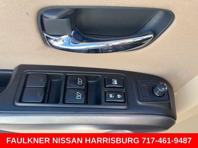 2015 Nissan Titan 4WD Crew Cab Short Bed SV