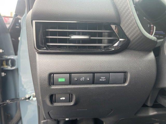 2025 Nissan Sentra SV CVT