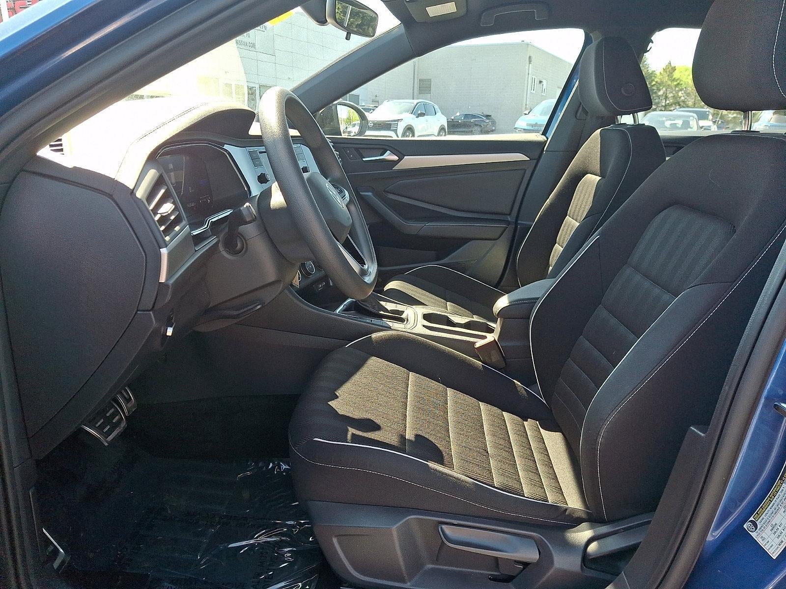 2023 Nissan Sentra SV CVT