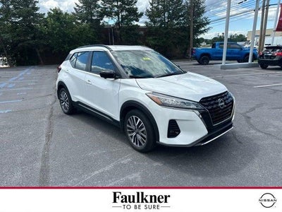 2023 Nissan Kicks SR