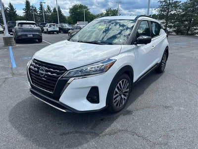 2023 Nissan Kicks SR