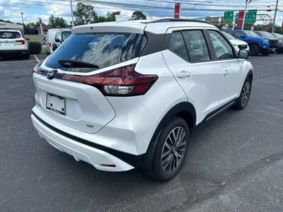 2023 Nissan Kicks SR
