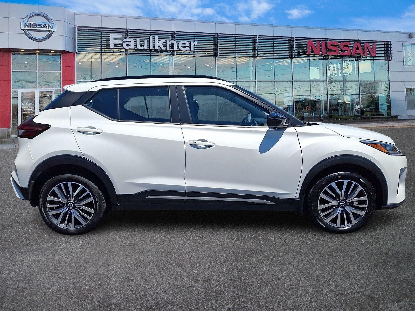 2023 Nissan Kicks SR