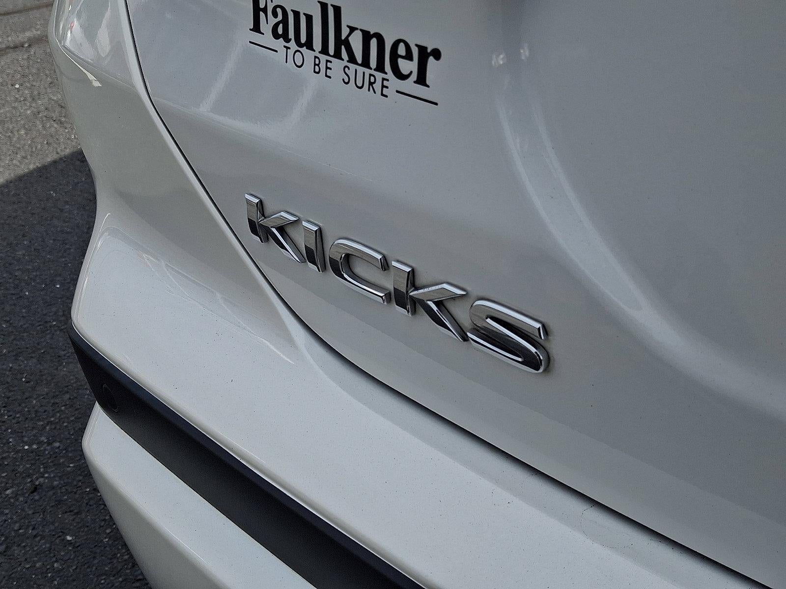 2023 Nissan Kicks SR