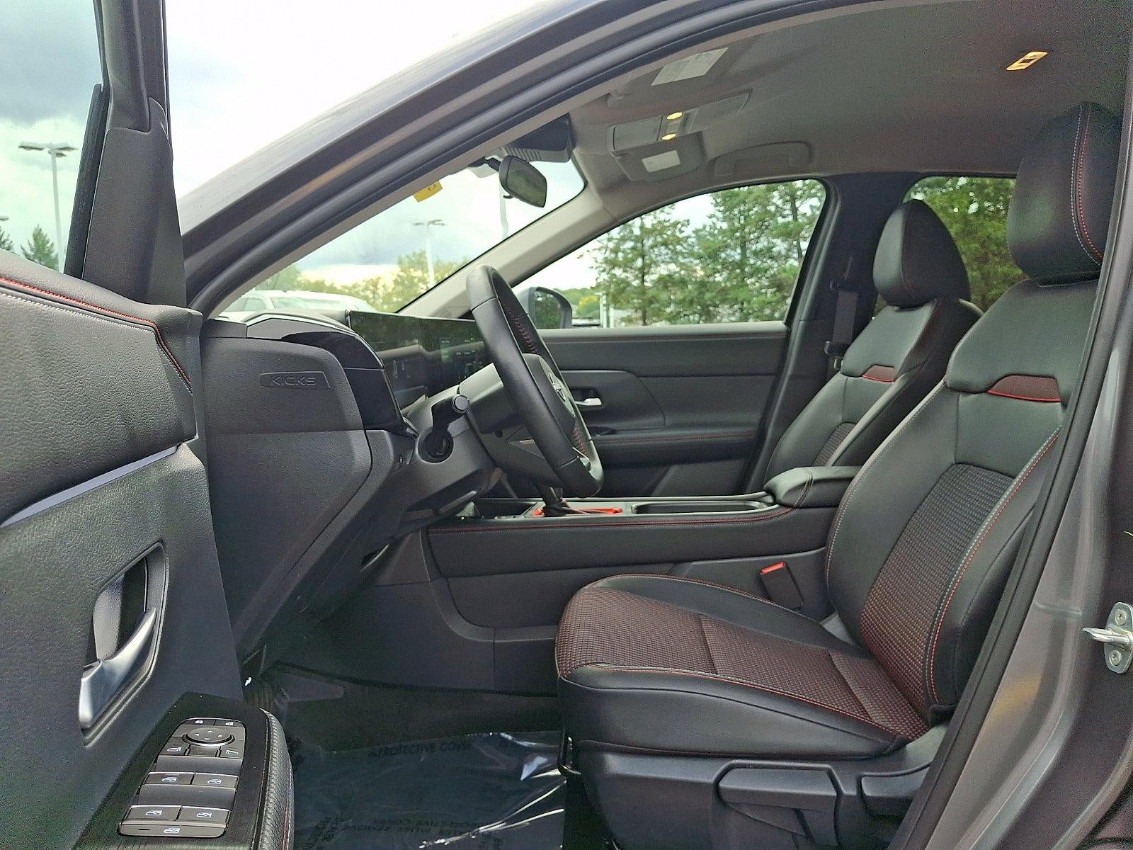 2025 Nissan Kicks SR