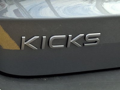 2025 Nissan Kicks SR