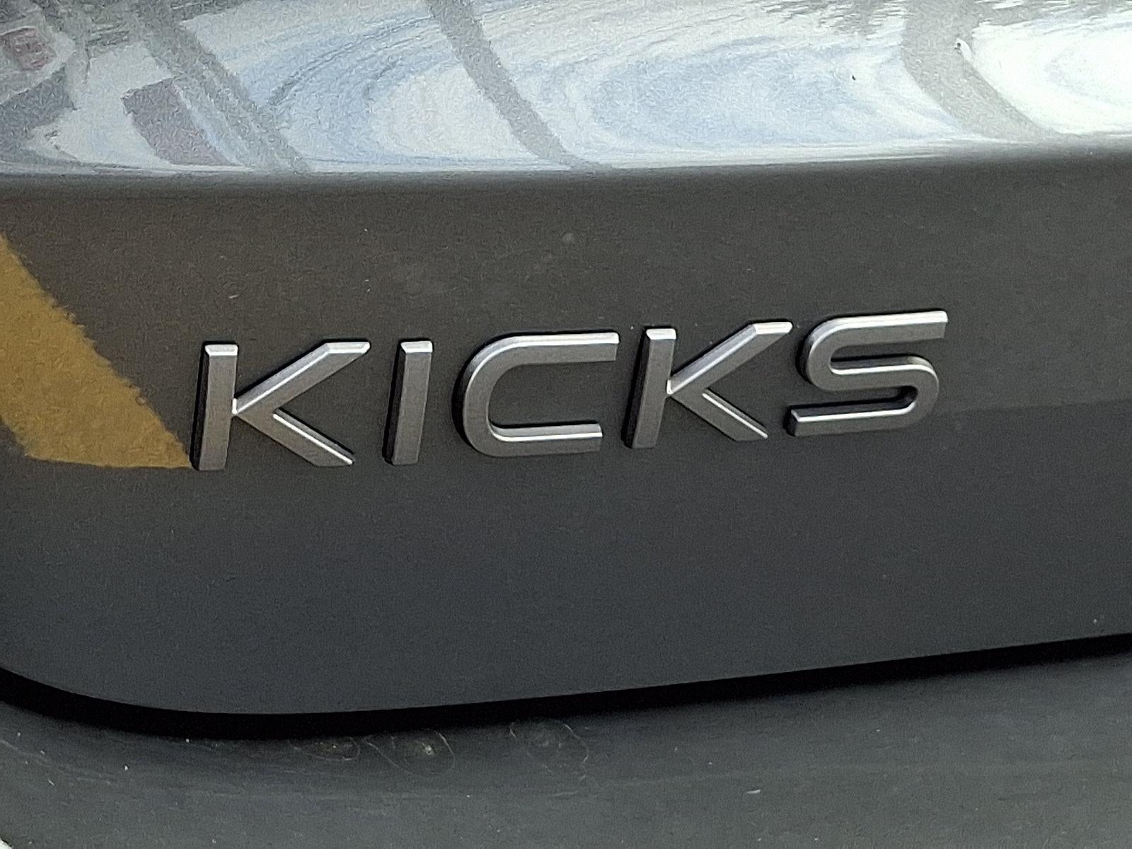 2025 Nissan Kicks SR
