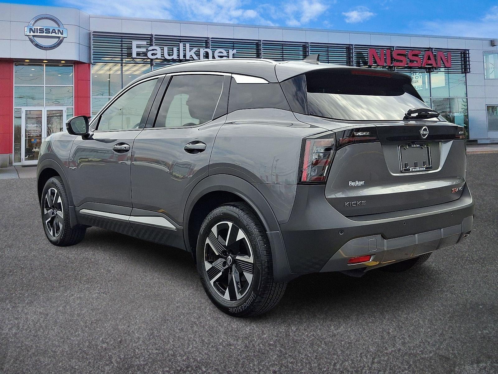 2025 Nissan Kicks SR