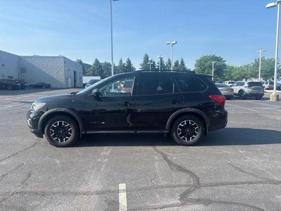 2020 Nissan Pathfinder 4x4 SL