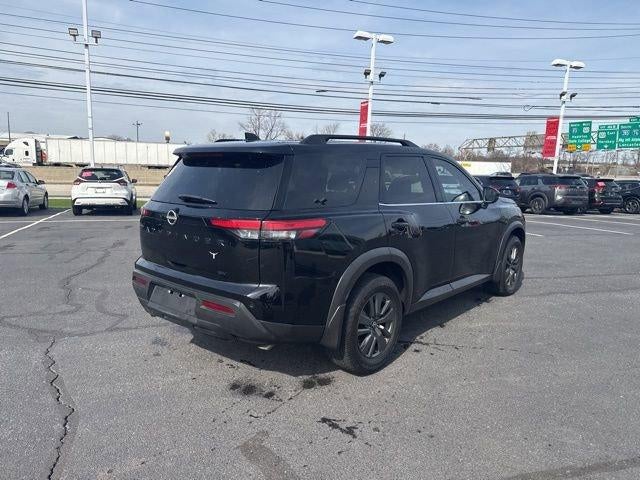 2024 Nissan Pathfinder SV 2WD