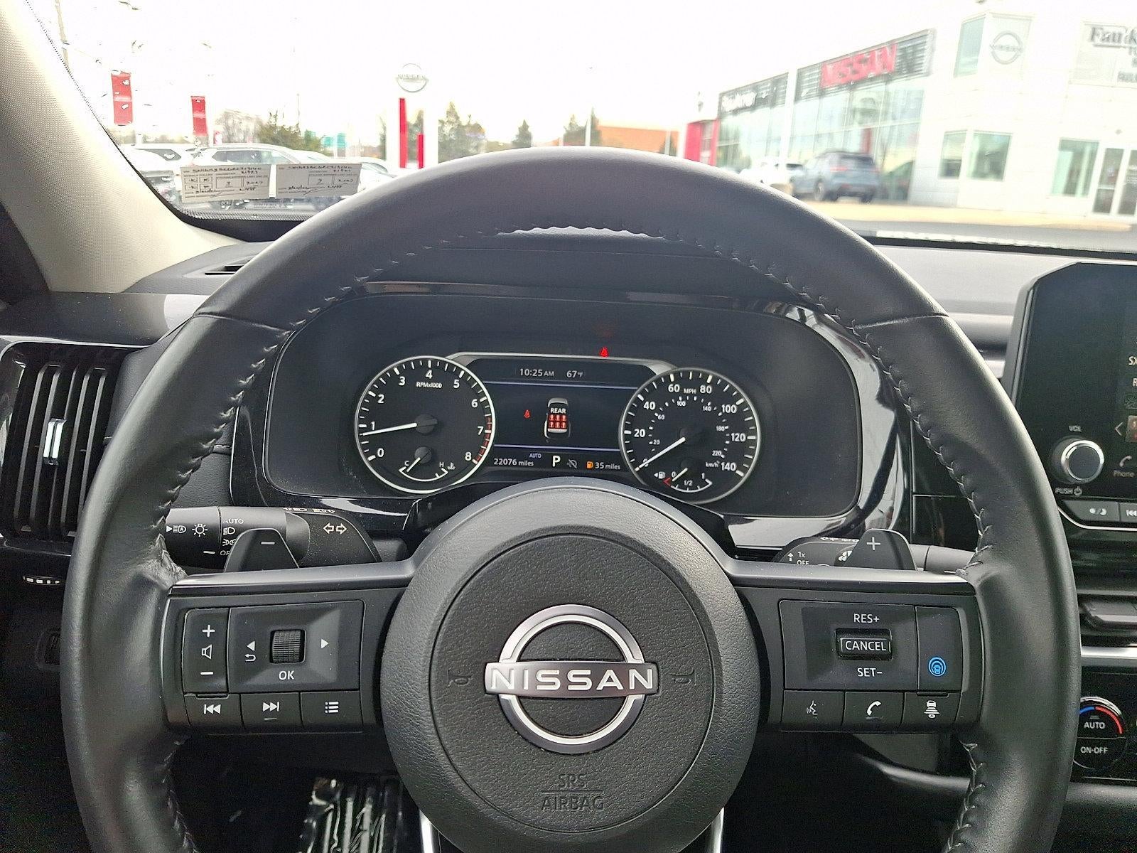 2024 Nissan Pathfinder SV