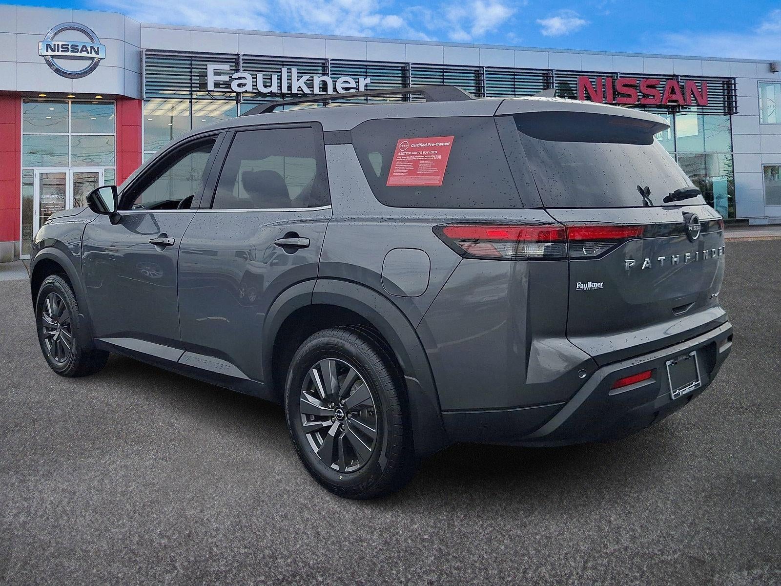2024 Nissan Pathfinder SV