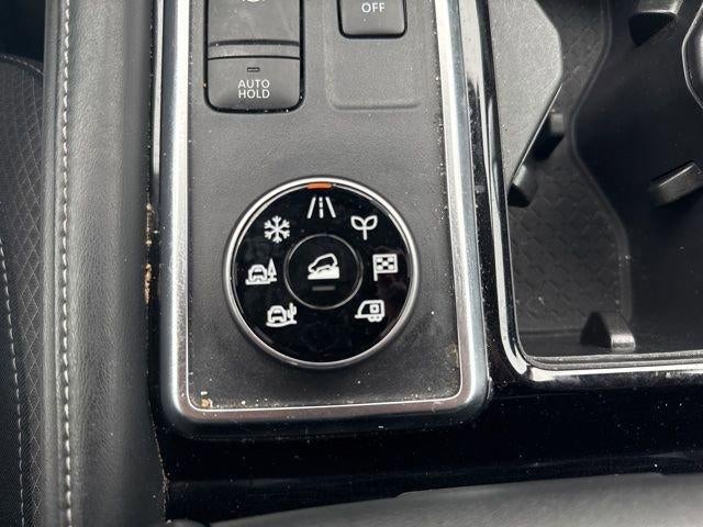 2023 Nissan Pathfinder SV
