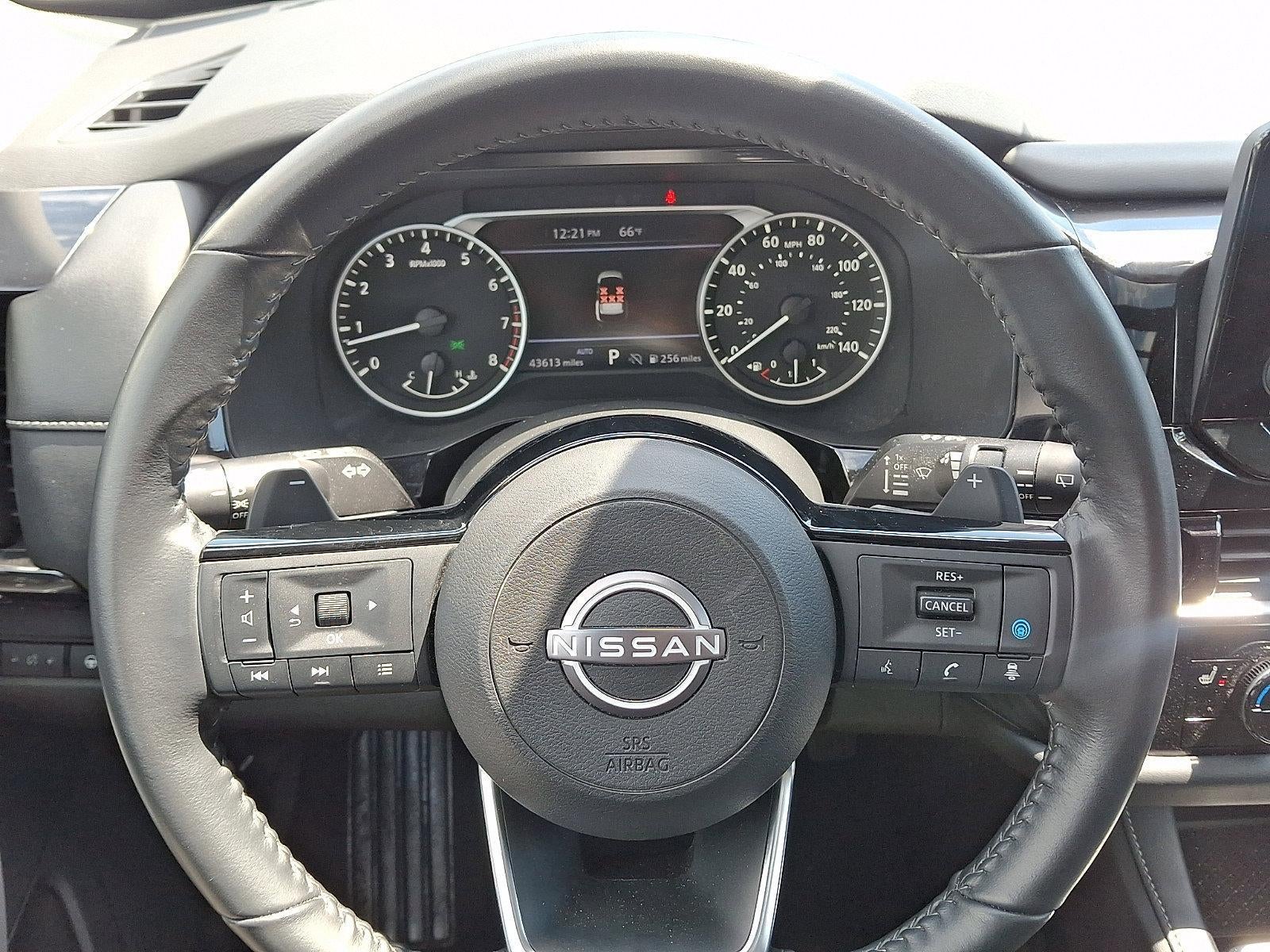 2023 Nissan Pathfinder SV