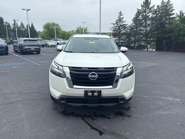 2023 Nissan Pathfinder SV