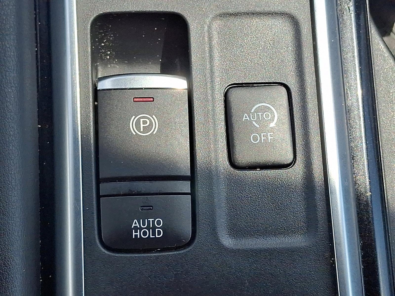 2023 Nissan Pathfinder SV
