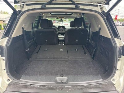 2023 Nissan Pathfinder SV