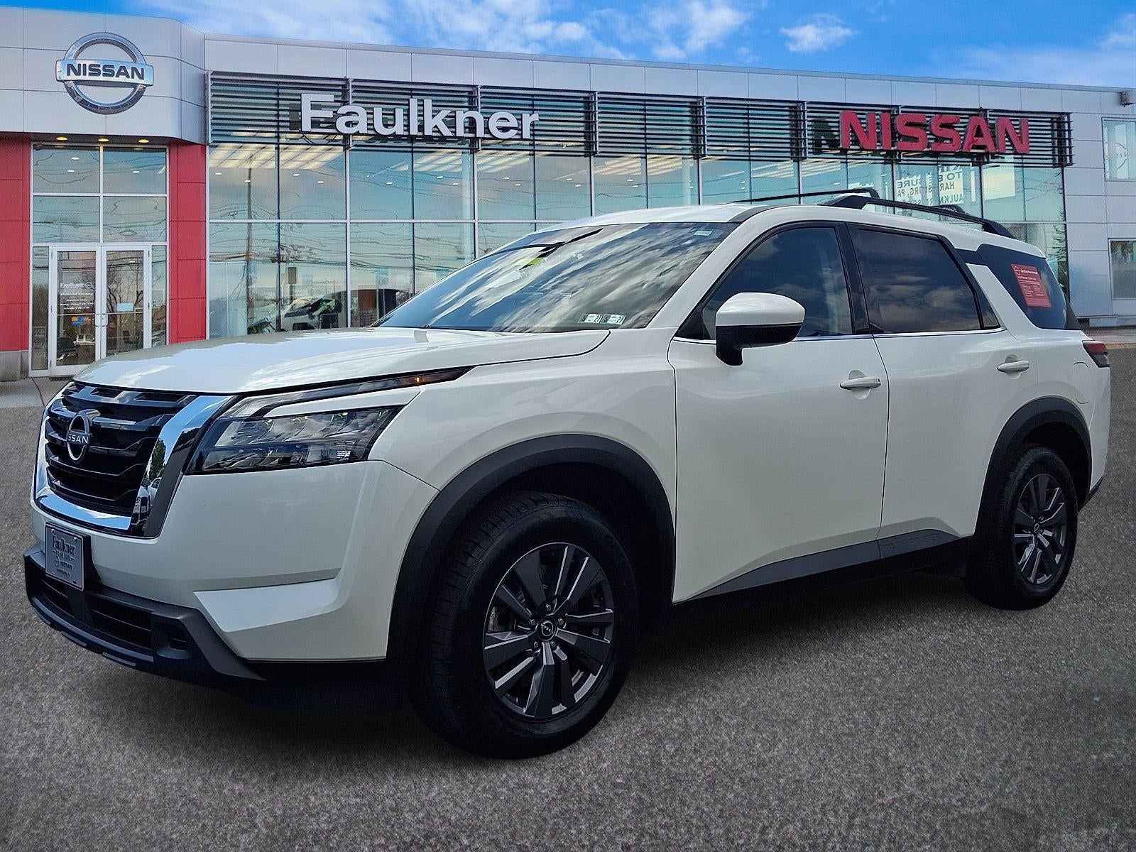 2023 Nissan Pathfinder SV