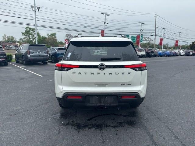 2023 Nissan Pathfinder SV