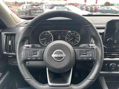 2024 Nissan Pathfinder SL