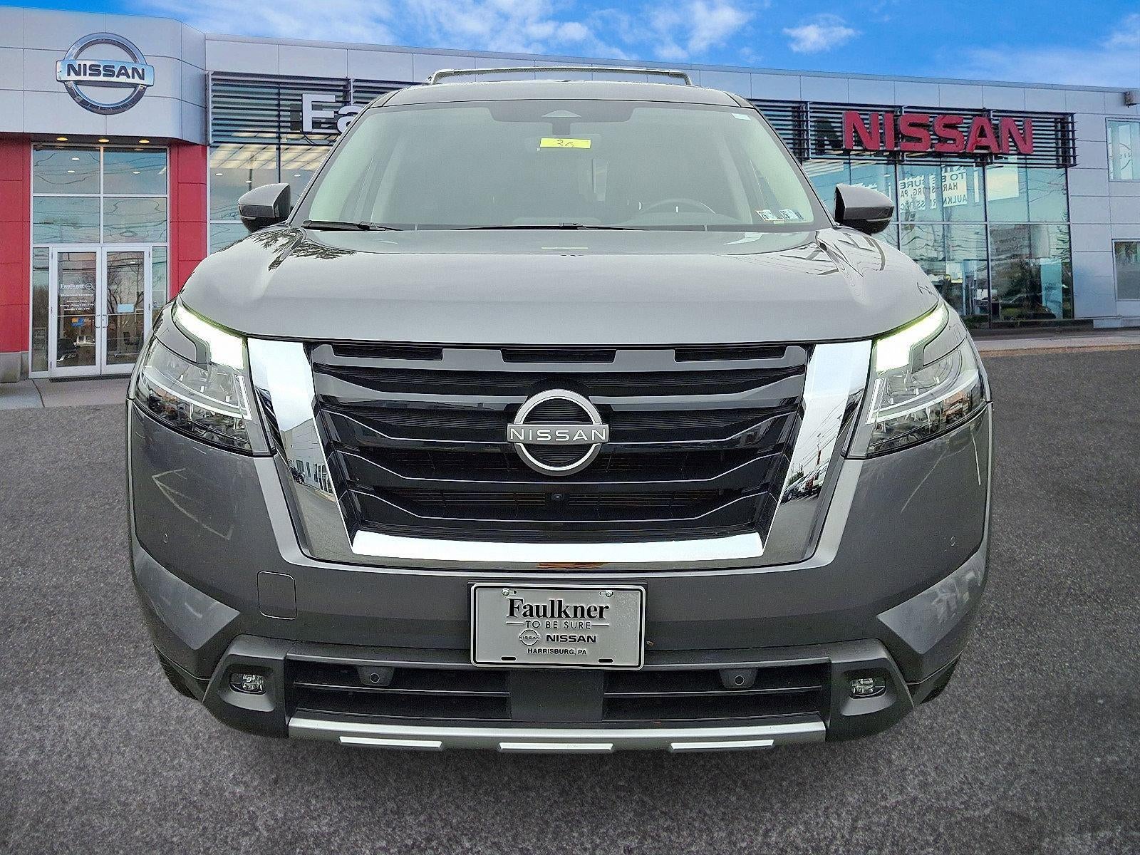 2023 Nissan Pathfinder SL