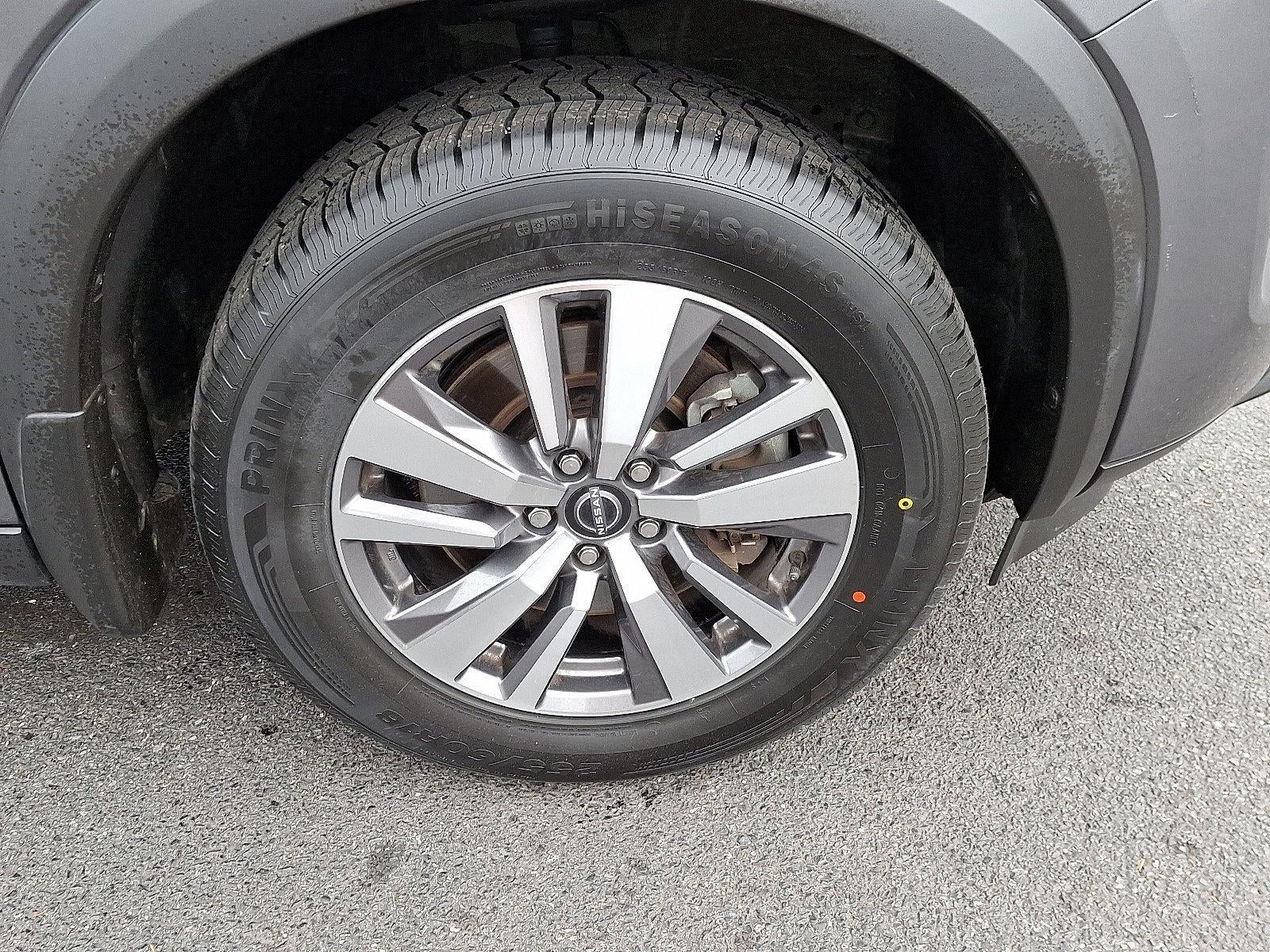 2023 Nissan Pathfinder SL