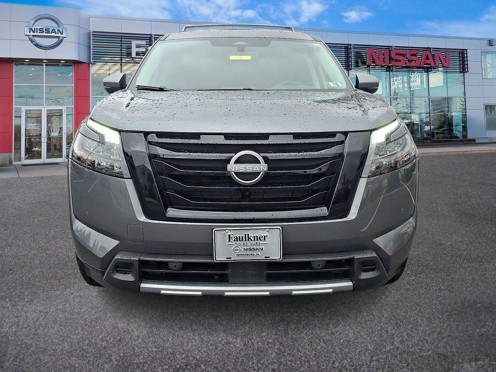 2025 Nissan Pathfinder SL