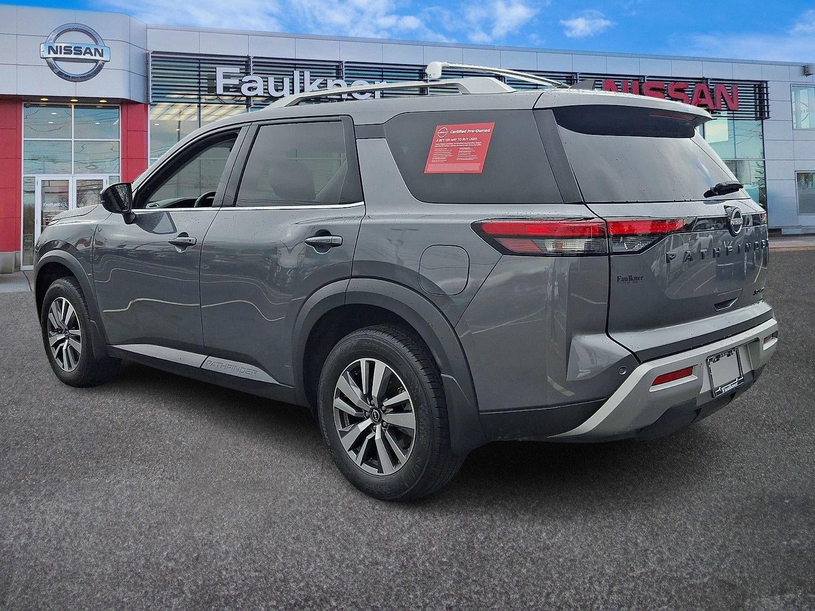 2025 Nissan Pathfinder SL