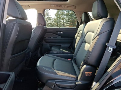 2023 Nissan Pathfinder SL 4WD