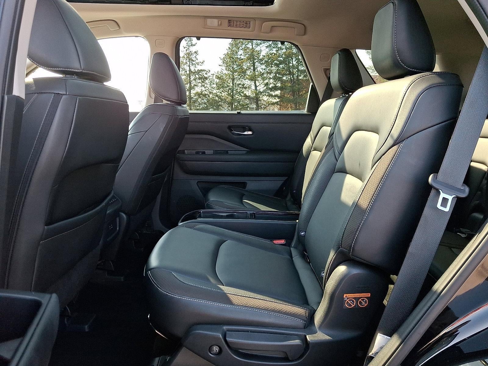 2023 Nissan Pathfinder SL 4WD