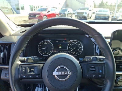 2023 Nissan Pathfinder SL 4WD