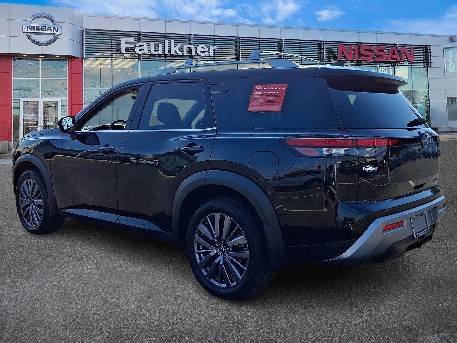 2023 Nissan Pathfinder SL 4WD