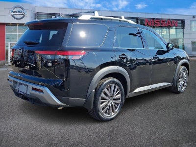 2023 Nissan Pathfinder SL 4WD