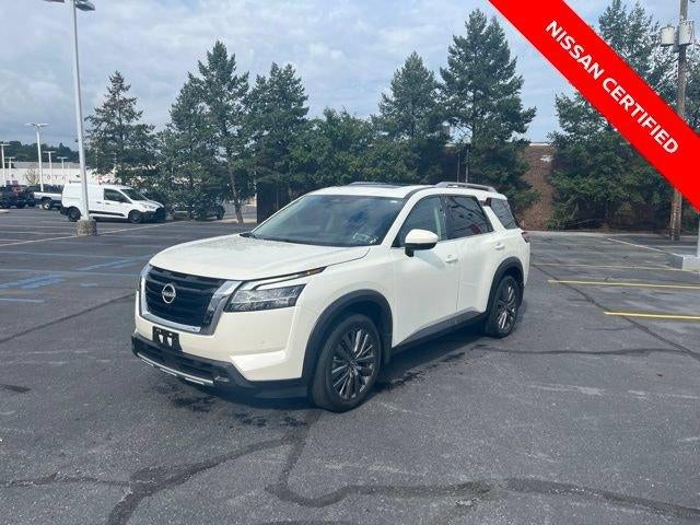 2024 Nissan Pathfinder SL