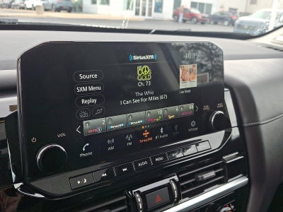 2023 Nissan Pathfinder SL