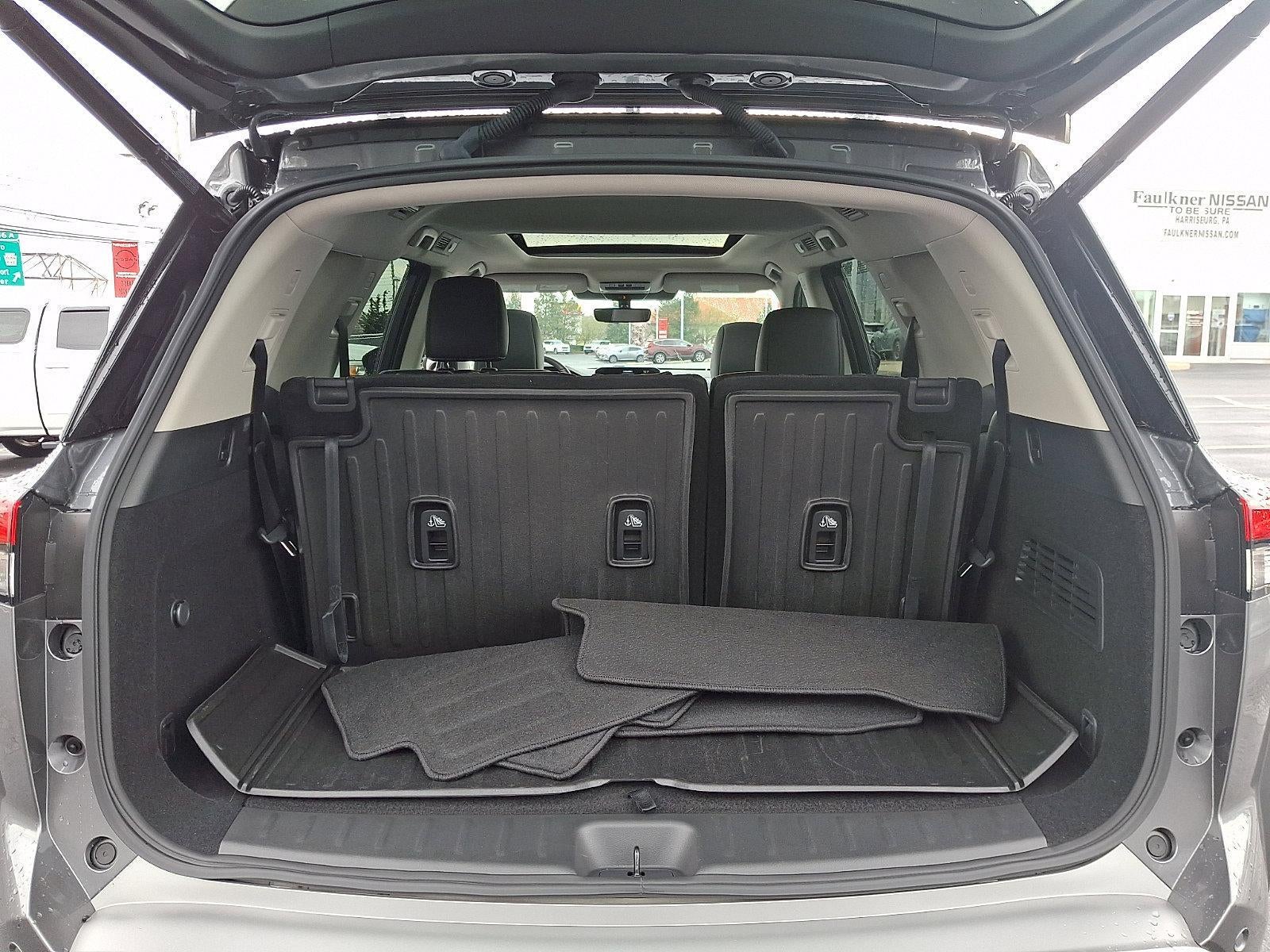 2023 Nissan Pathfinder SL