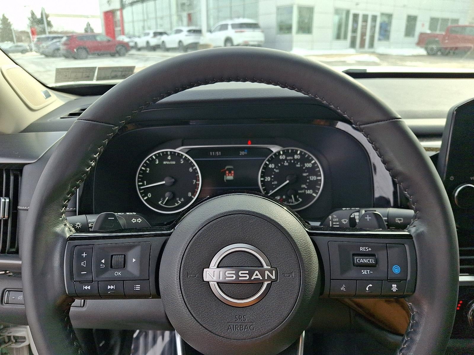 2023 Nissan Pathfinder SL