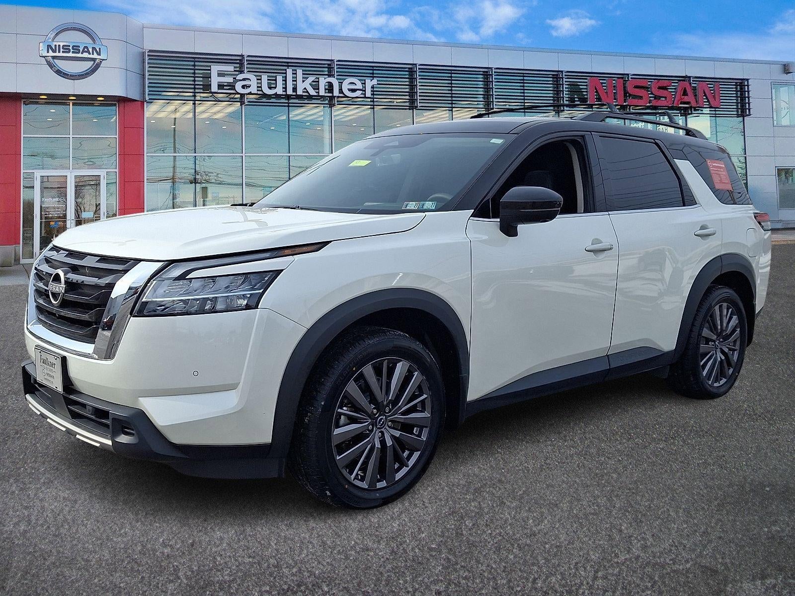 2023 Nissan Pathfinder SL