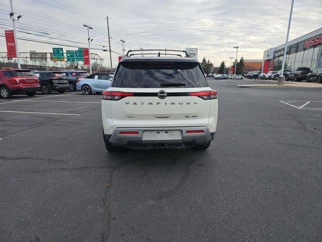 2023 Nissan Pathfinder SL