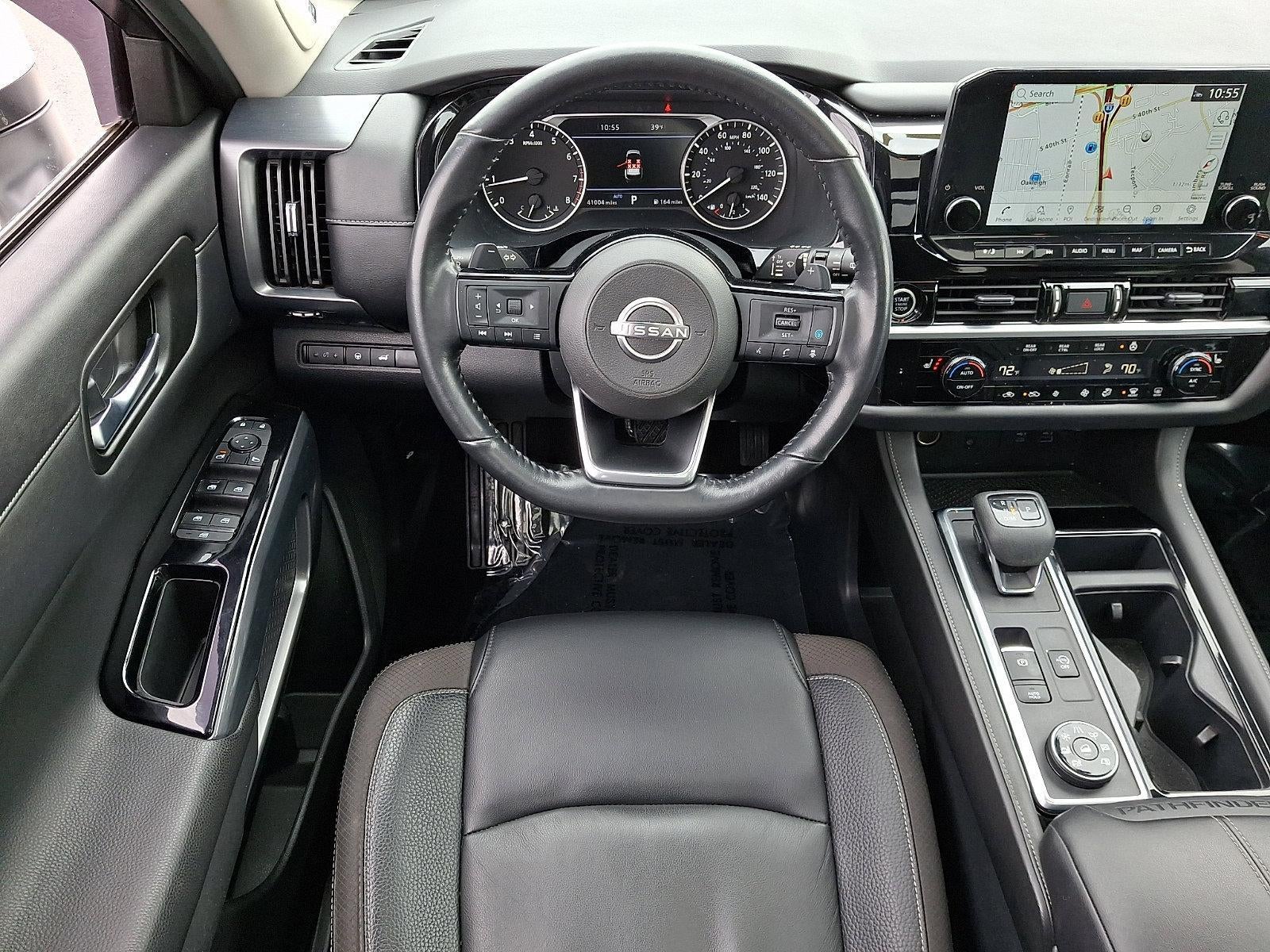 2023 Nissan Pathfinder SL