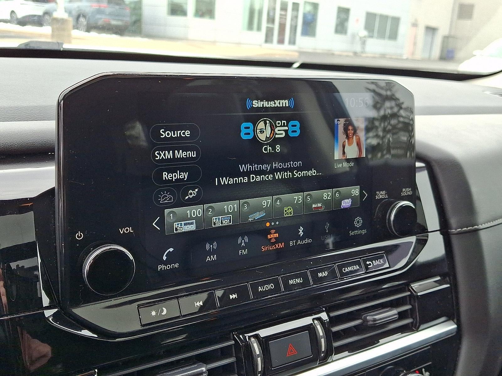 2023 Nissan Pathfinder SL