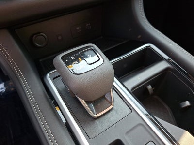 2025 Nissan Pathfinder Platinum 4WD