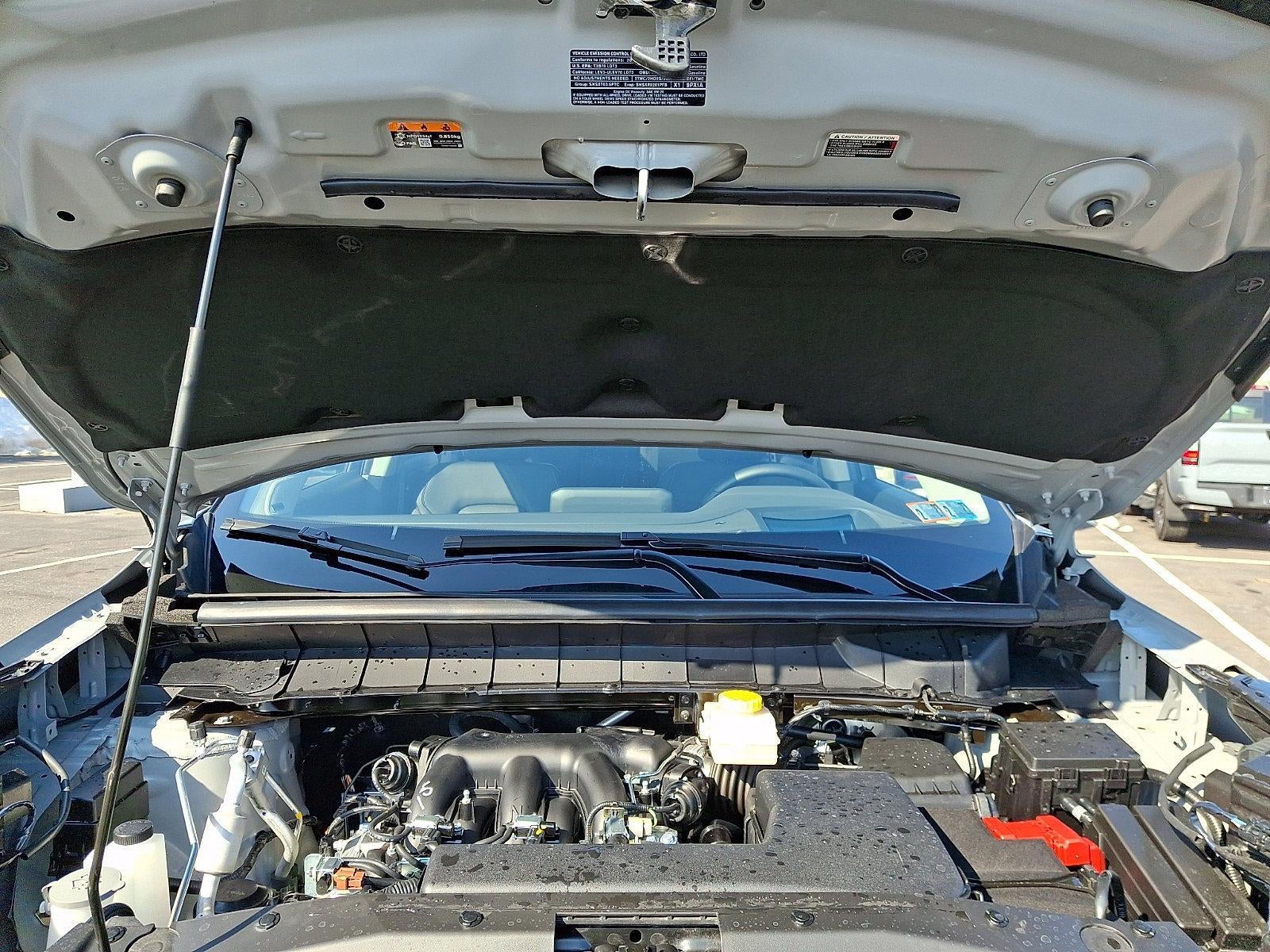 2025 Nissan Pathfinder Platinum 4WD